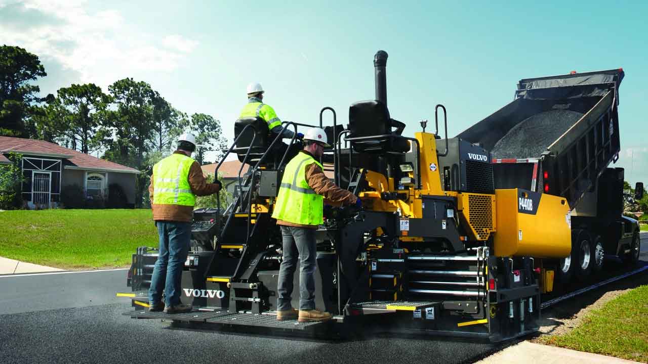 Pengoperasian Asphalt Finisher Pengoperasian Asphalt Finisher